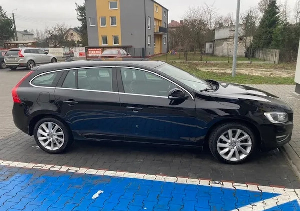 Volvo V60 cena 45000 przebieg: 217285, rok produkcji 2016 z Pruszków małe 67